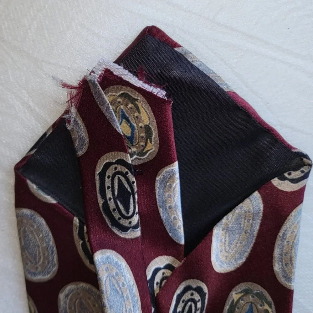 Oscar de la Renta Couture Collection Abstract Necktie Maroon